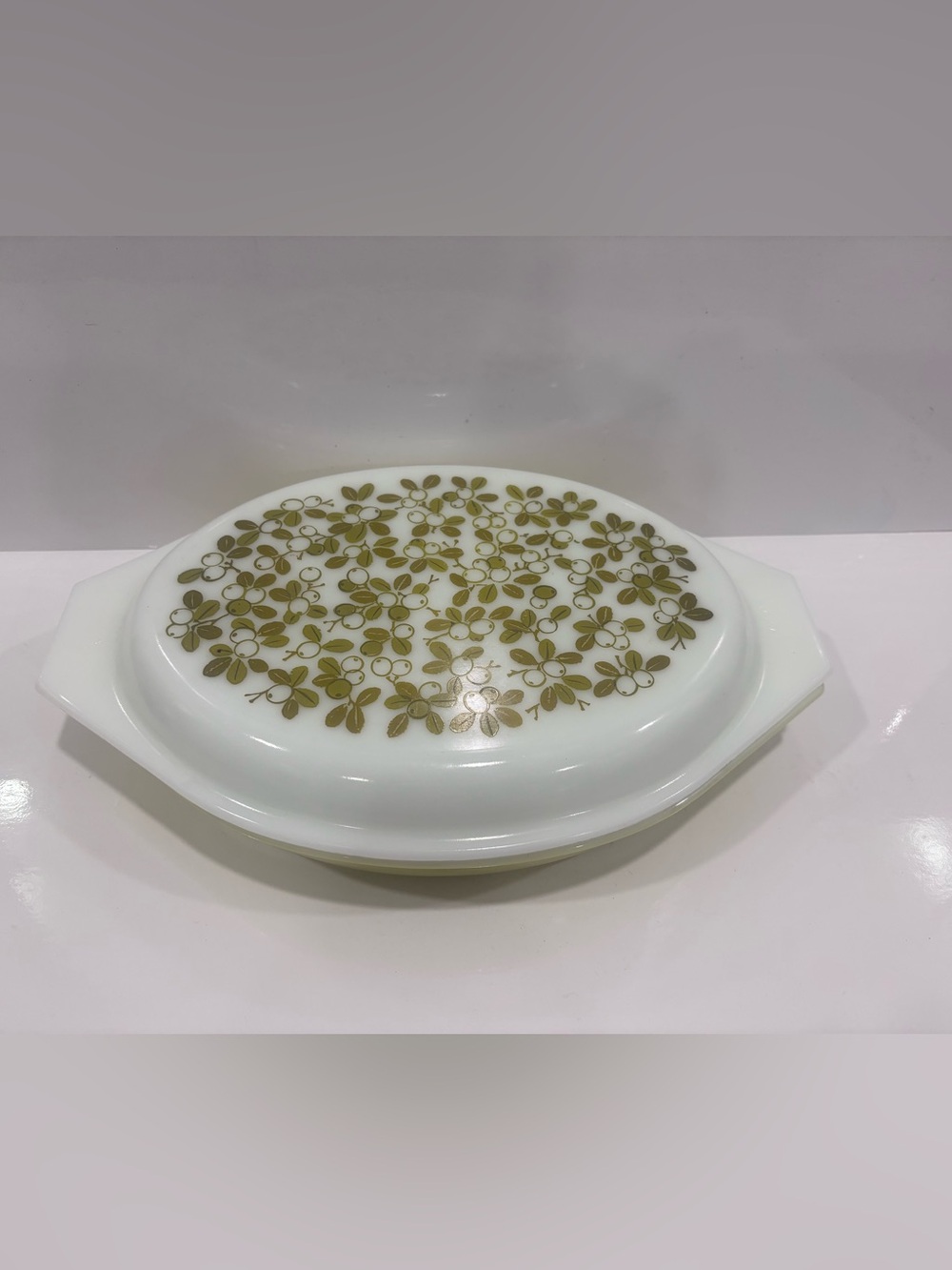 Vintage Pyrex Verde Green Olive Divided Casserole Dish 1.5 Qt Olive Green w/ Lid